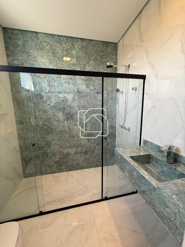 Casa de Condomínio para aluguel em Itu - SP - Alphaville Castelo Itu: Banheiro suíte