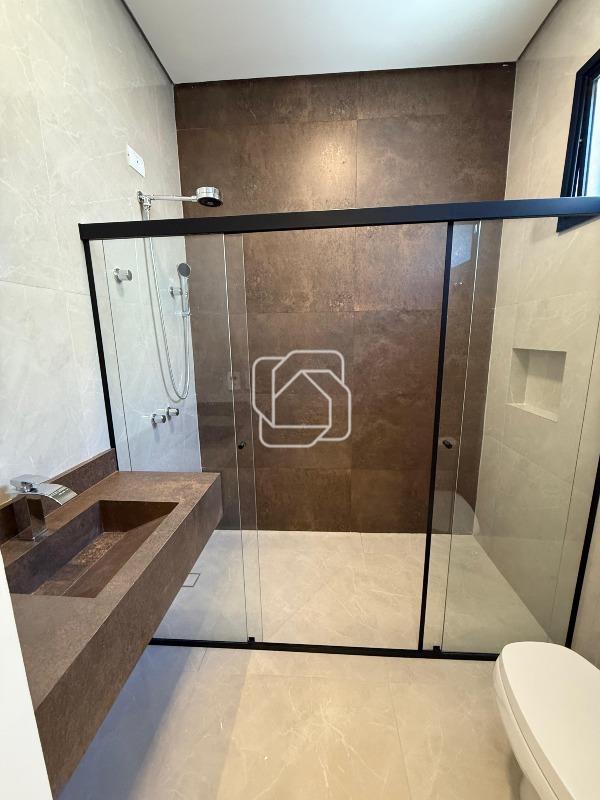 Casa de Condomínio para aluguel em Itu - SP - Alphaville Castelo Itu: Banheiro suíte