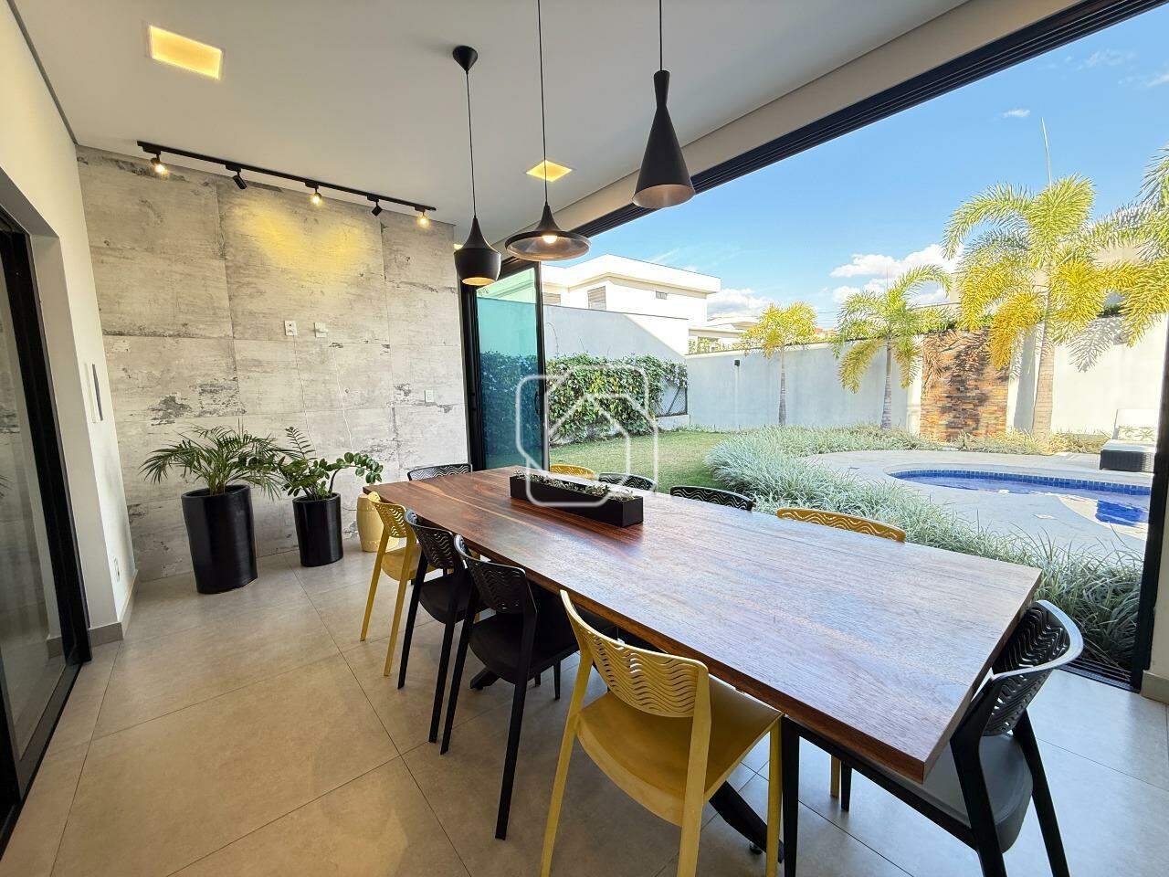 Casa de Condomínio à venda em Salto - SP - Portal dos Bandeirantes Salto: 