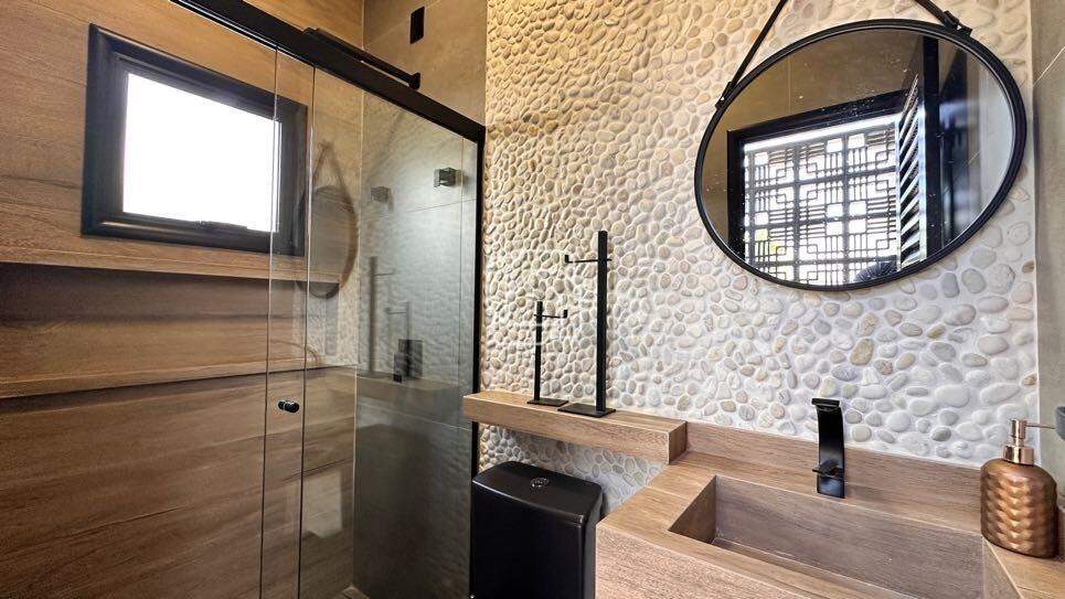 Casa de Condomínio à venda em Indaiatuba - SP - Jardim Quintas da Terracota: Banheiro