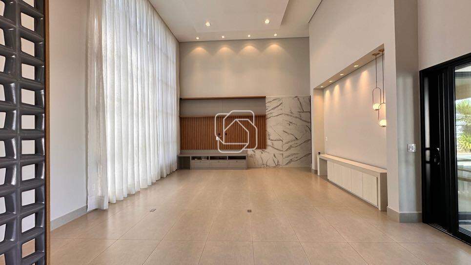 Casa de Condomínio à venda em Indaiatuba - SP - Jardim Quintas da Terracota: Sala de estar