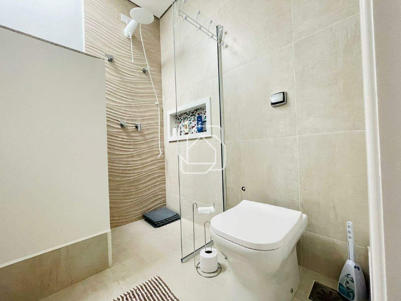 Casa de Condomínio à venda em Itu - SP - Condomínio Gardenville: Banheiro