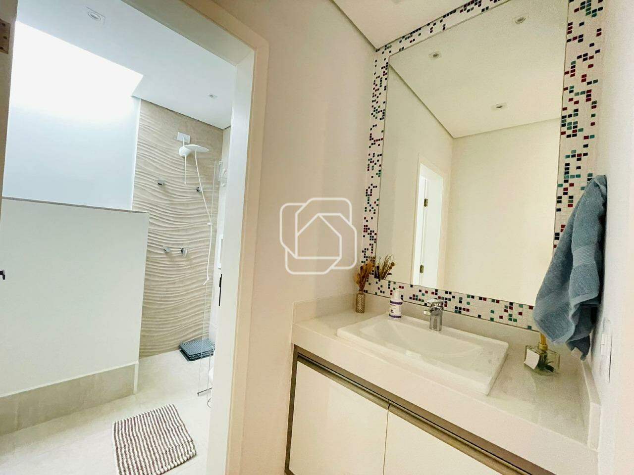 Casa de Condomínio à venda em Itu - SP - Condomínio Gardenville: Banheiro