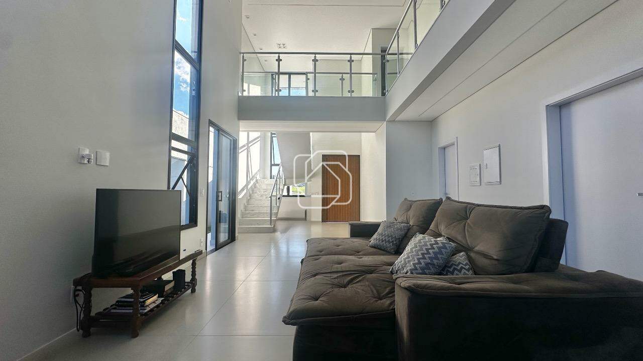 Casa de Condomínio à venda em Indaiatuba - SP - Residencial London Park: Sala de estar