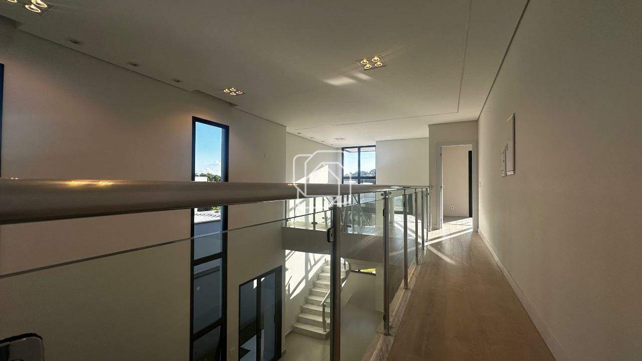 Casa de Condomínio à venda em Indaiatuba - SP - Residencial London Park: Corredor