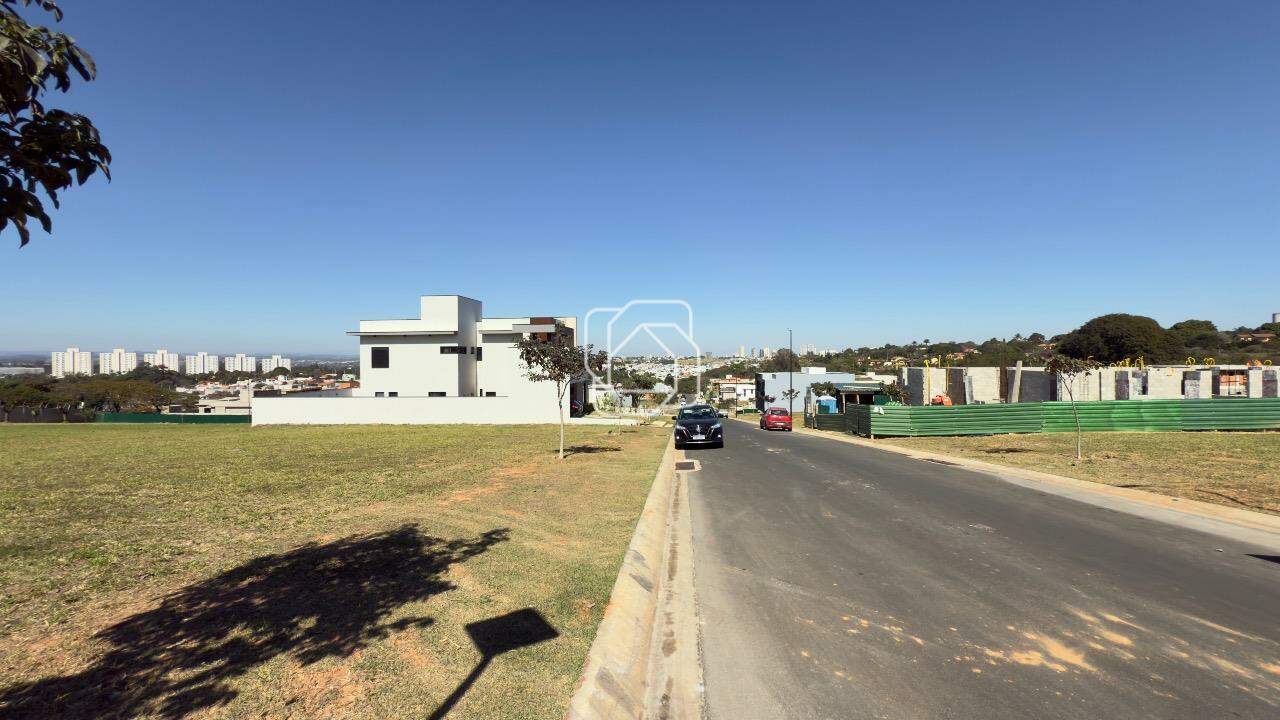 Terreno à venda em Indaiatuba - SP - Jardim Villa Sapezal: Visão geral do terreno
