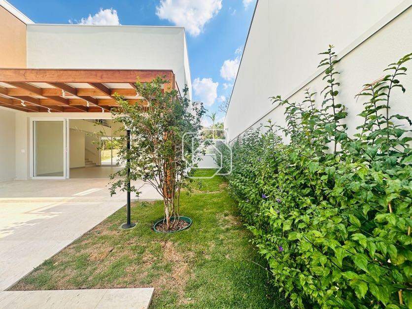 Casa de Condomínio à venda em Indaiatuba - SP - Parque Villa dos Pinheiros: Área externa