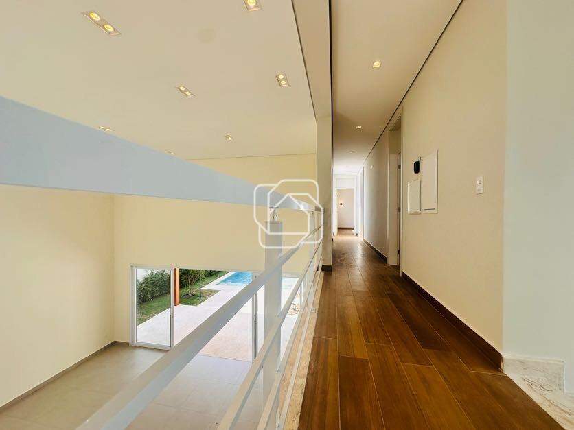 Casa de Condomínio à venda em Indaiatuba - SP - Parque Villa dos Pinheiros: Corredor