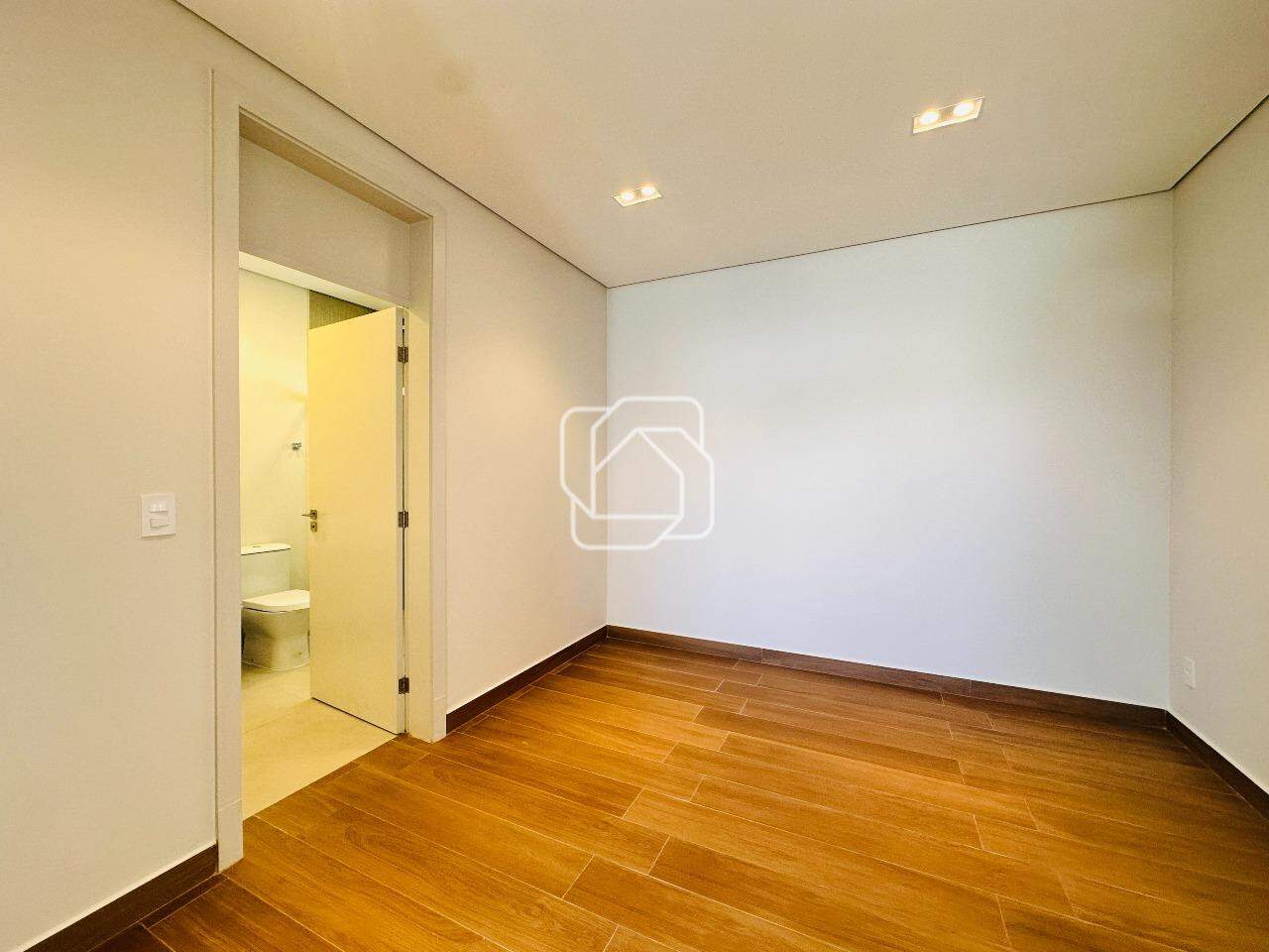 Casa de Condomínio à venda em Indaiatuba - SP - Parque Villa dos Pinheiros: Dormitório