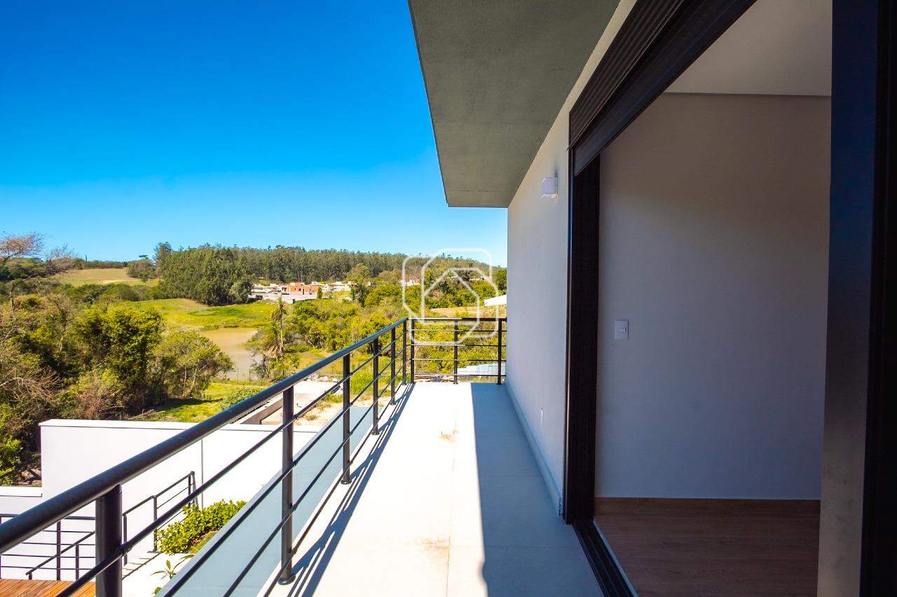 Casa de Condomínio à venda em Indaiatuba - SP - Parque Villa dos Pinheiros: Varanda