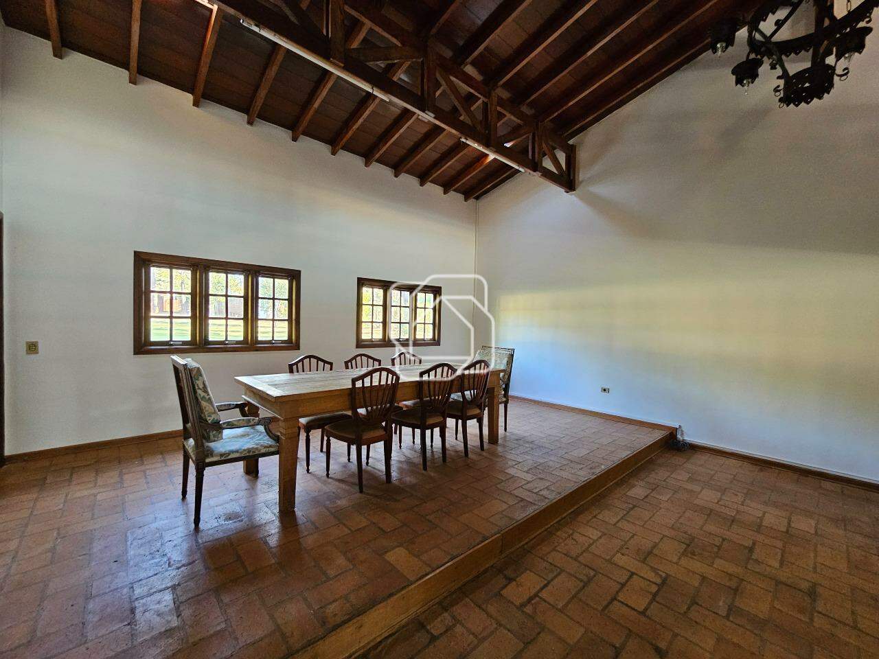 Casa de Condomínio à venda em Indaiatuba - SP - Vale das Laranjeiras: Sala de jantar