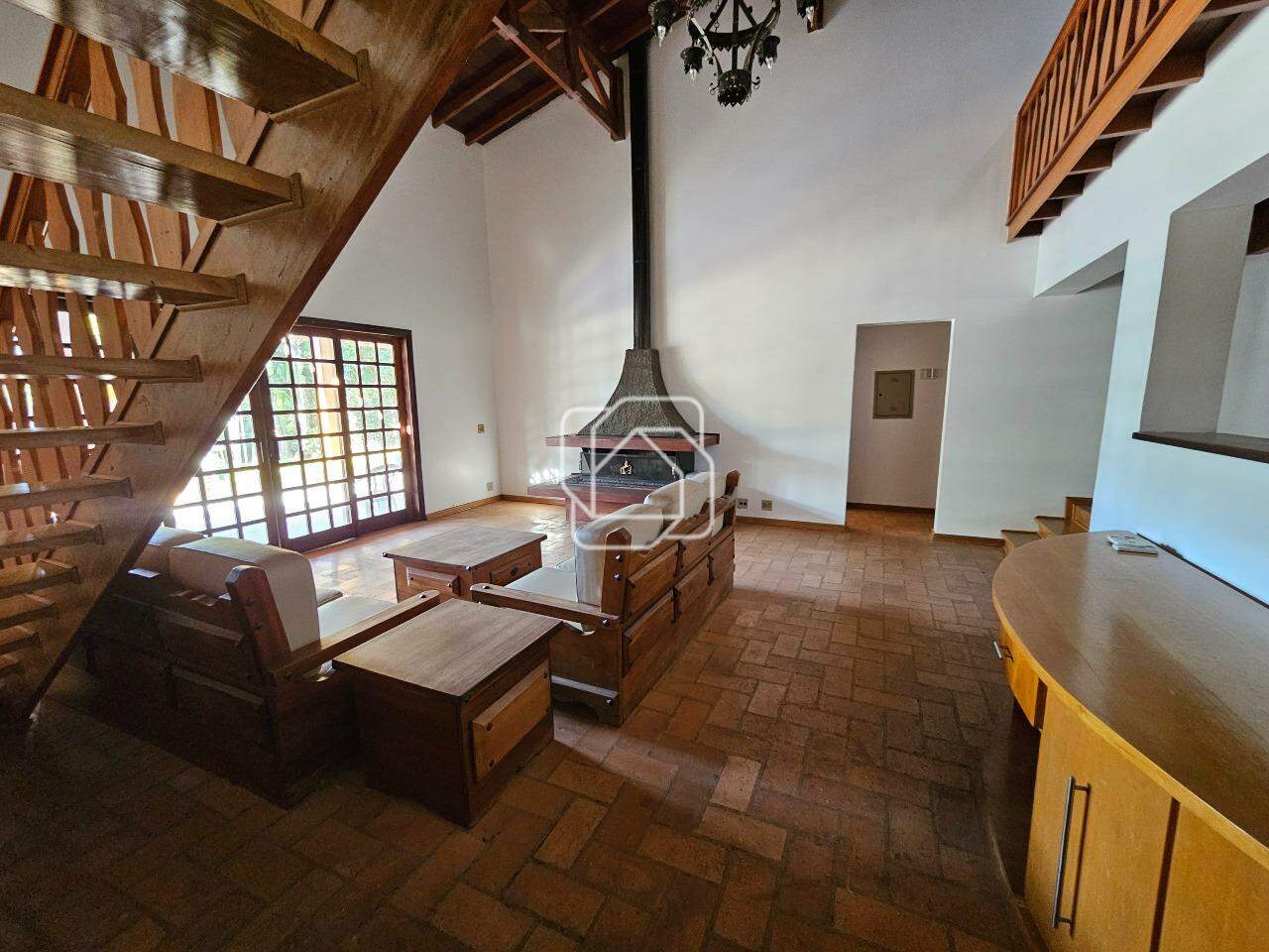Casa de Condomínio à venda em Indaiatuba - SP - Vale das Laranjeiras: Sala de estar