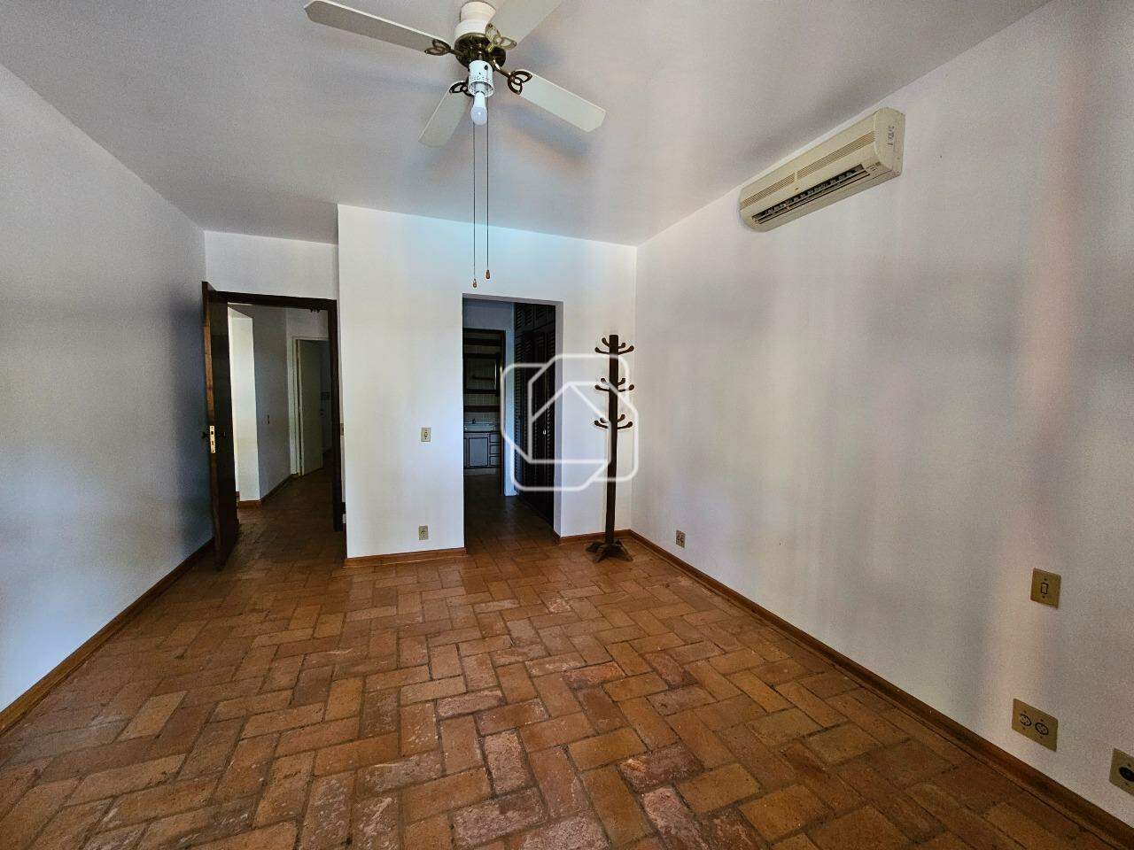 Casa de Condomínio à venda em Indaiatuba - SP - Vale das Laranjeiras: Dormitório