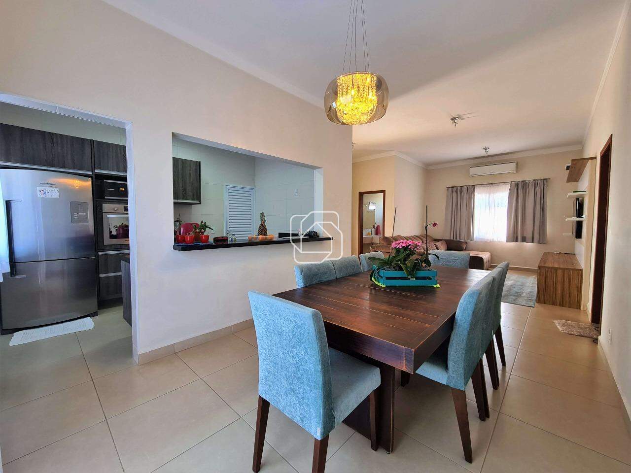 Casa de Condomínio para aluguel em Salto - SP - Residencial Central Parque: Sala de jantar e cozinha