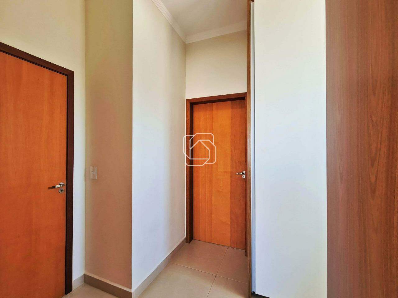 Casa de Condomínio para aluguel em Salto - SP - Residencial Central Parque: Acesso aos quartos