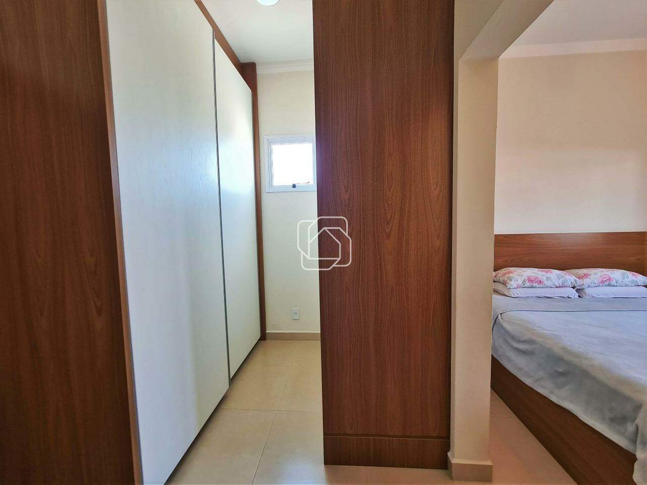 Casa de Condomínio para aluguel em Salto - SP - Residencial Central Parque: Quarto e closet