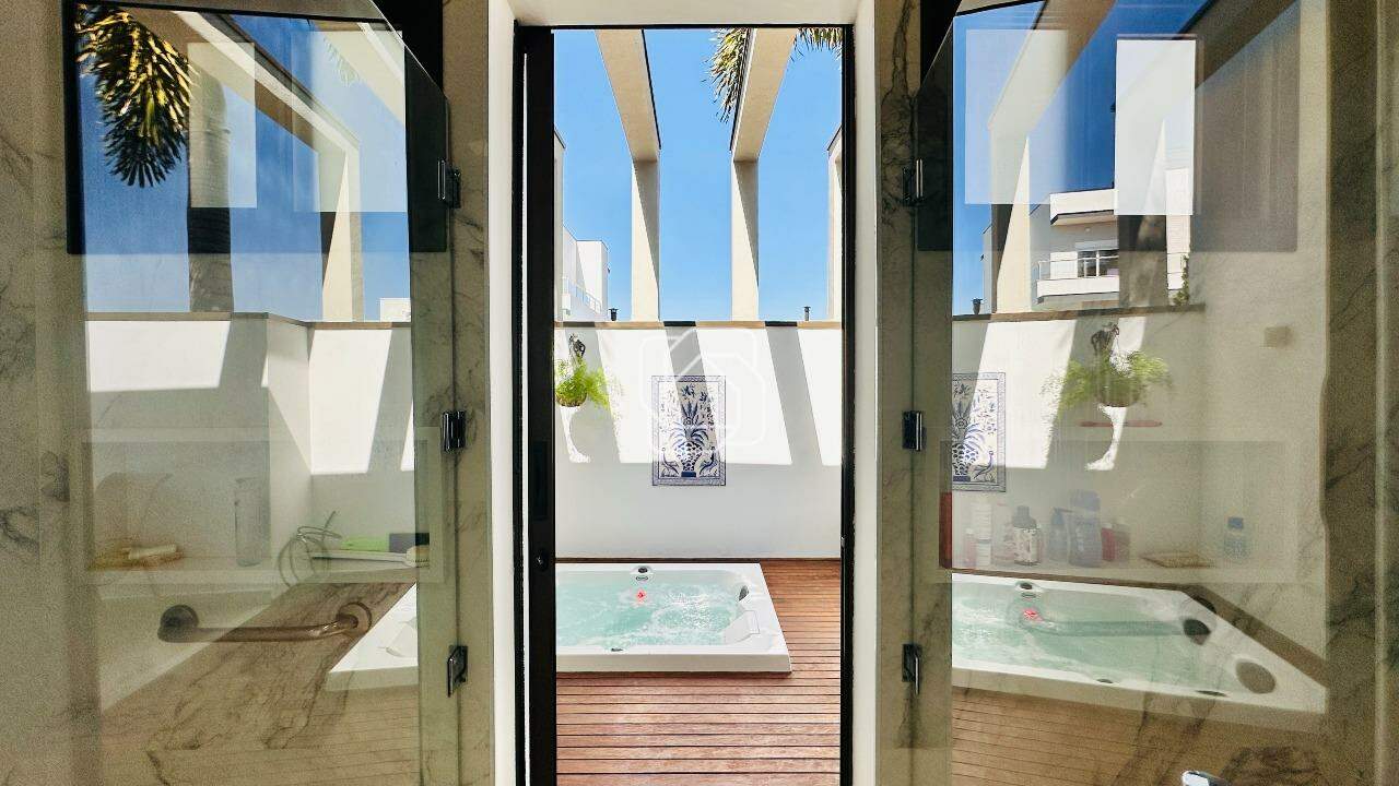 Casa de Condomínio à venda em Indaiatuba - SP - Residencial Duas Marias: Banheiro