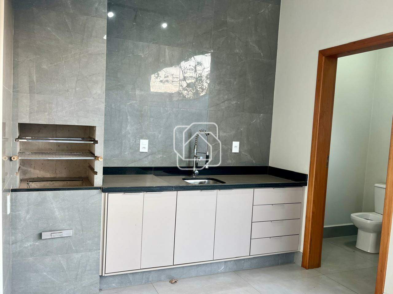 Casa de Condomínio para aluguel em Salto - SP - Residencial Lagos D’Icaraí: 