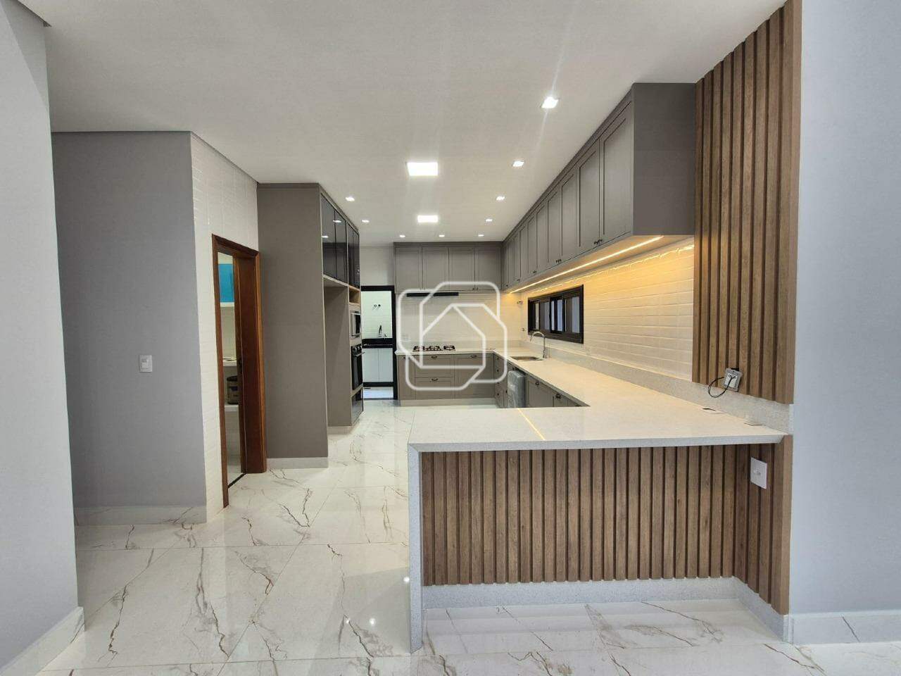 Casa de Condomínio à venda em Indaiatuba - SP - Jardim Residencial Dona Lucilla: Cozinha