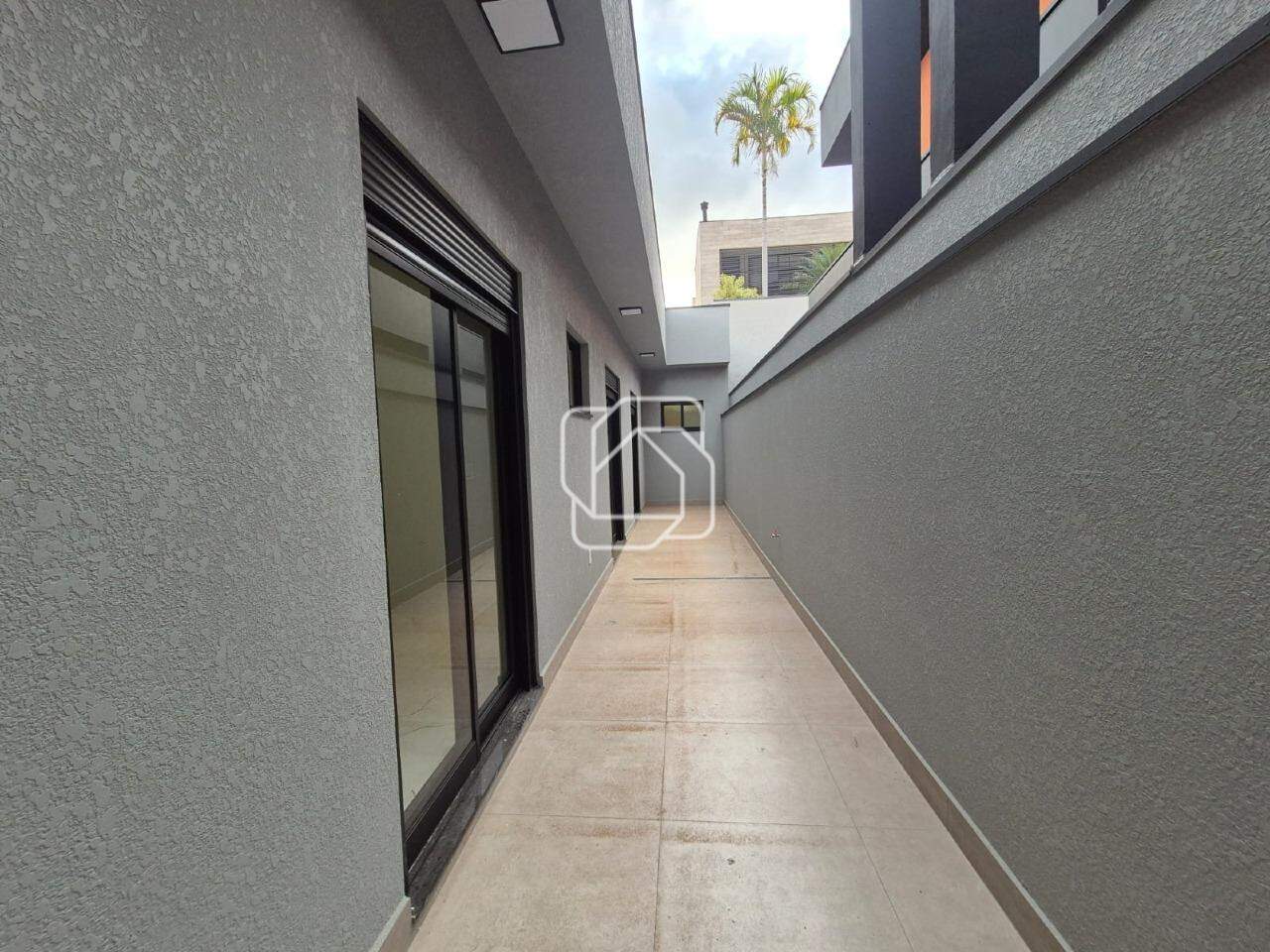 Casa de Condomínio à venda em Indaiatuba - SP - Jardim Residencial Dona Lucilla: Corredor externo