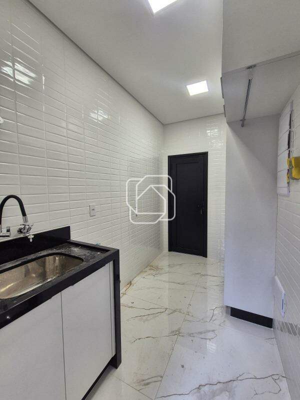 Casa de Condomínio à venda em Indaiatuba - SP - Jardim Residencial Dona Lucilla: Lavanderia