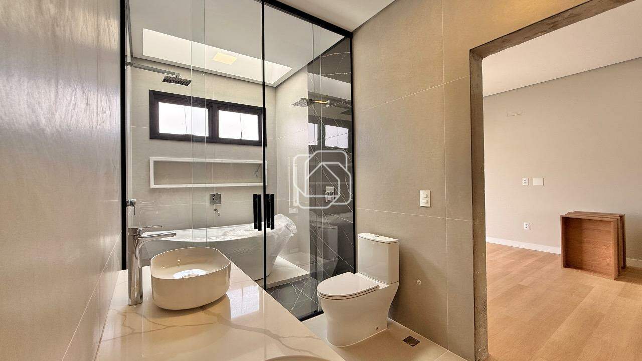 Casa de Condomínio à venda em Indaiatuba - SP - Jardim Villa Sapezal: Banheiro