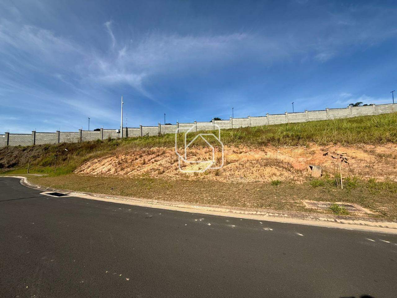 Terreno à venda em Indaiatuba - SP - Parque Villa dos Pinheiros: Visão geral do terreno