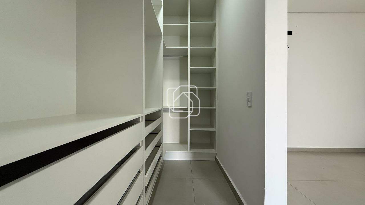 Casa de Condomínio à venda em Indaiatuba - SP - Jardim Laguna: Closet