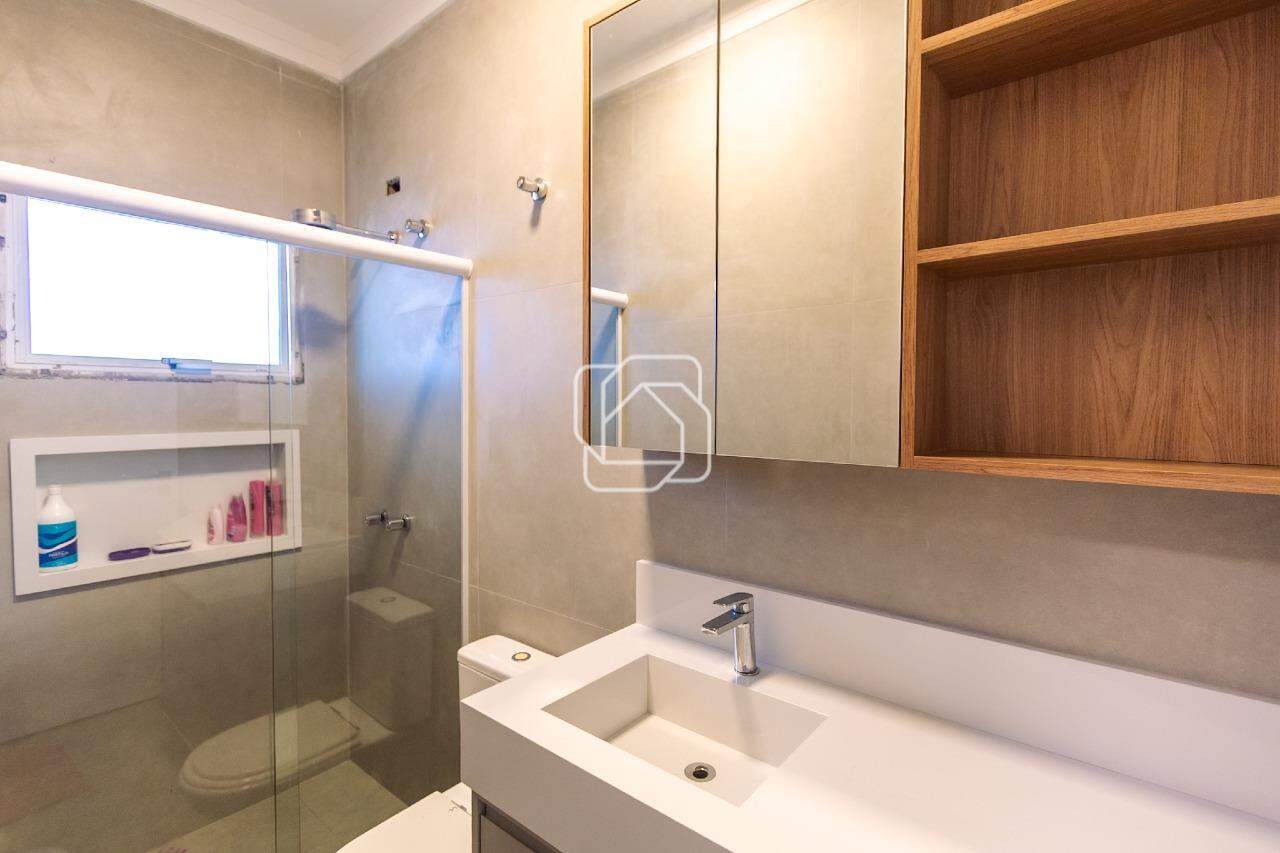 Casa de Condomínio à venda em Indaiatuba - SP - Jardim Residencial Santa Clara: Banheiro