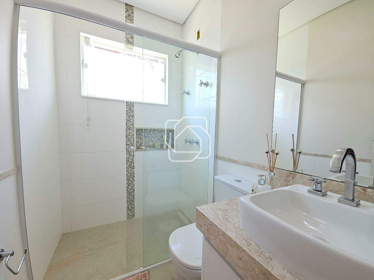 Casa de Condomínio à venda em Indaiatuba - SP - Colinas do Mosteiro de Itaici: Banheiro