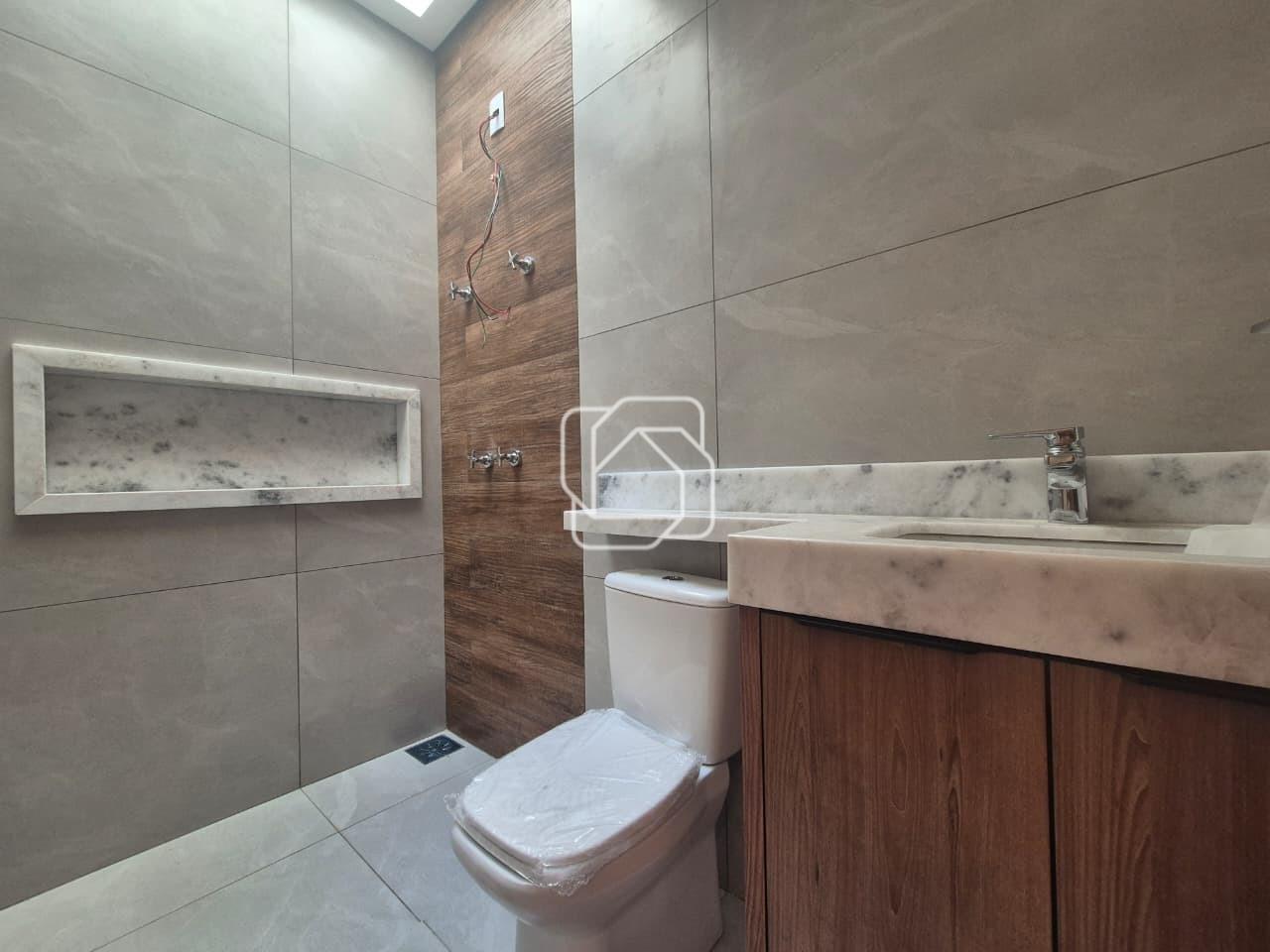 Casa de Condomínio à venda em Indaiatuba - SP - Jardim Residencial Dona Maria Cândida: Banheiro