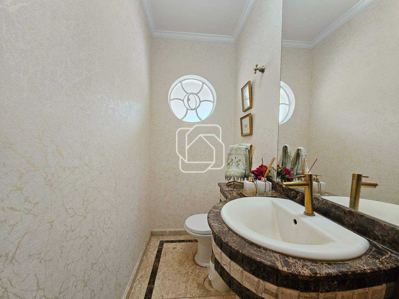 Casa de Condomínio à venda em Indaiatuba - SP - Colinas do Mosteiro de Itaici: Lavabo