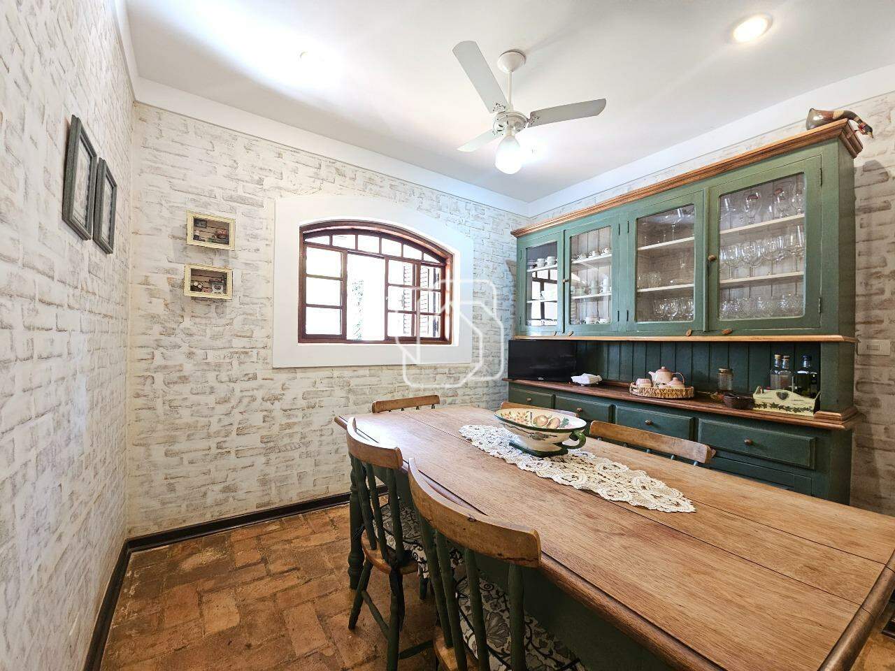 Casa de Condomínio à venda em Indaiatuba - SP - Colinas do Mosteiro de Itaici: Sala de almoço