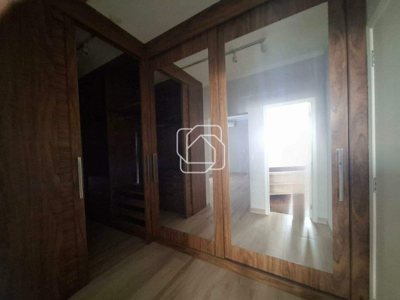 Casa de Condomínio à venda em Indaiatuba - SP - Villa Borghese: Closet