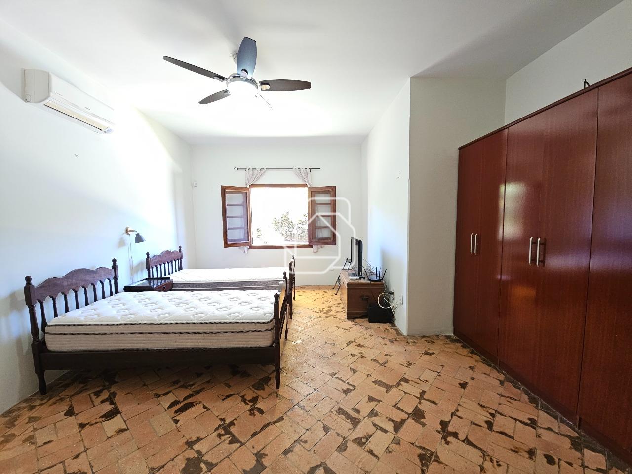 Casa de Condomínio à venda em Indaiatuba - SP - Colinas do Mosteiro de Itaici: DormitórioDormitório