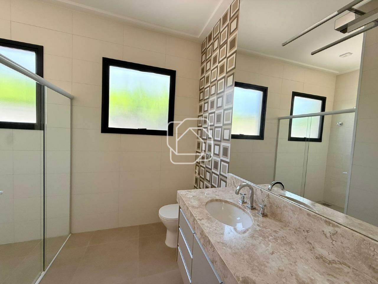 Casa de Condomínio à venda em Itu - SP - Condomínio Villas do Golfe: Banheiro