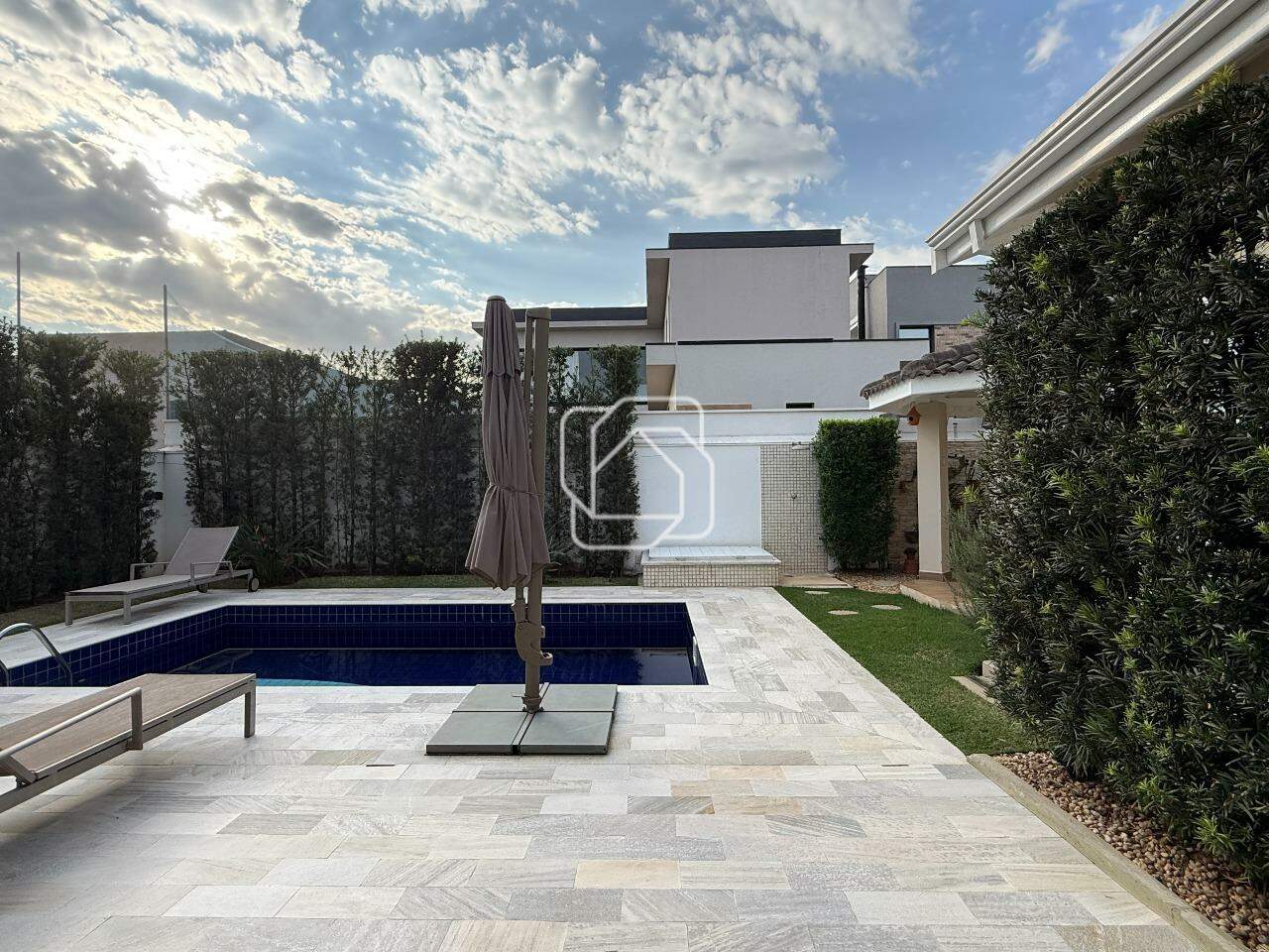 Casa de Condomínio à venda em Indaiatuba - SP - Jardim Residencial Santa Clara: Área da piscina