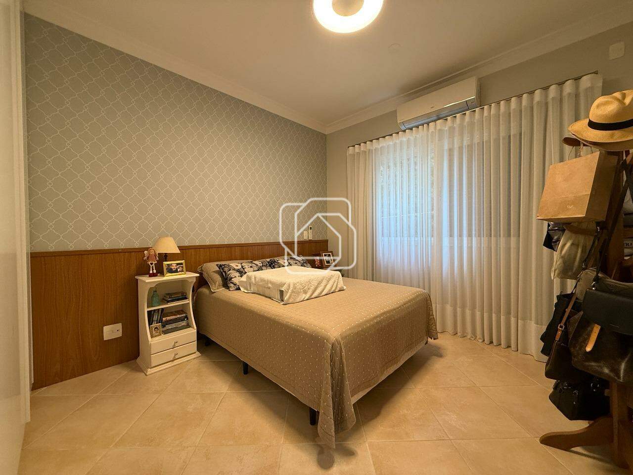 Casa de Condomínio à venda em Indaiatuba - SP - Jardim Residencial Santa Clara: Dormitório