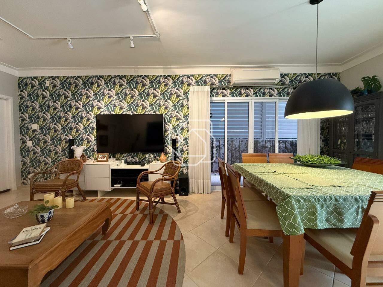 Casa de Condomínio à venda em Indaiatuba - SP - Jardim Residencial Santa Clara: Ambientes integrados
