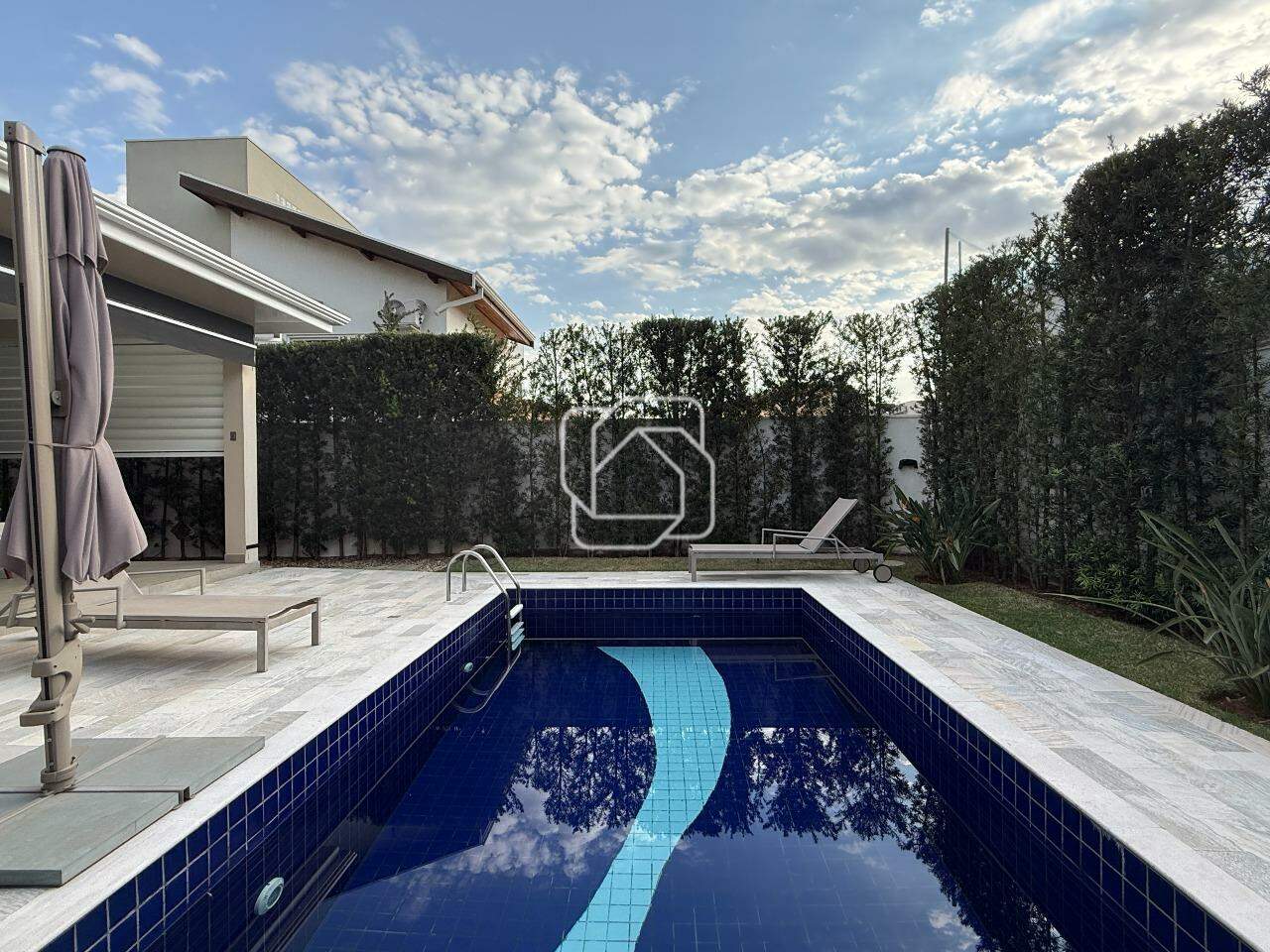 Casa de Condomínio à venda em Indaiatuba - SP - Jardim Residencial Santa Clara: Área da piscina