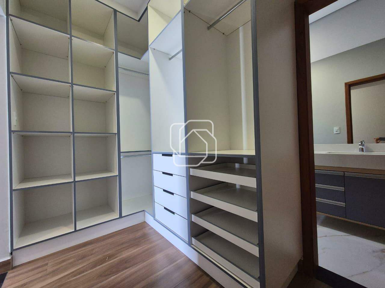Casa de Condomínio à venda em Indaiatuba - SP - Jardim Residencial Dona Maria José: Closet