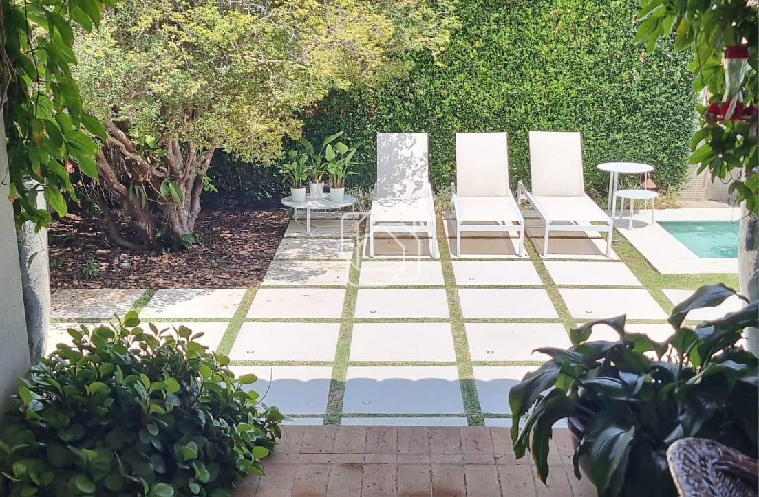 Casa de Condomínio à venda em Indaiatuba - SP - Jardim Residencial Santa Clara: Área da piscina