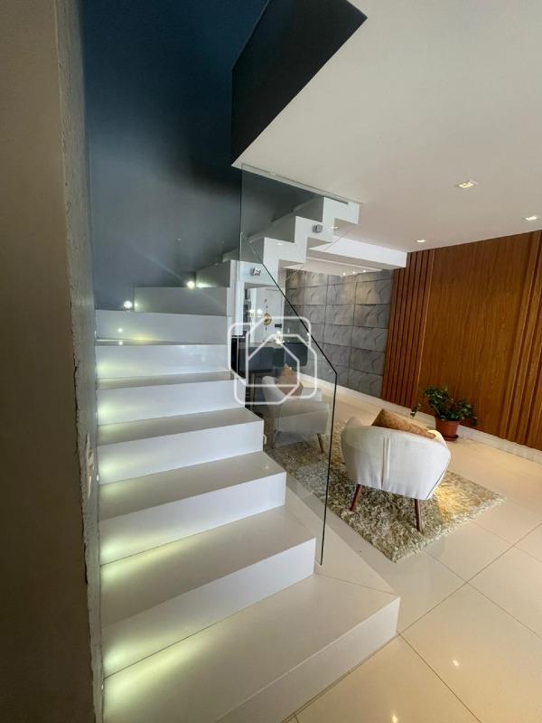 Apartamento à venda em Indaiatuba - SP - Edifício Jatoba: Escadas