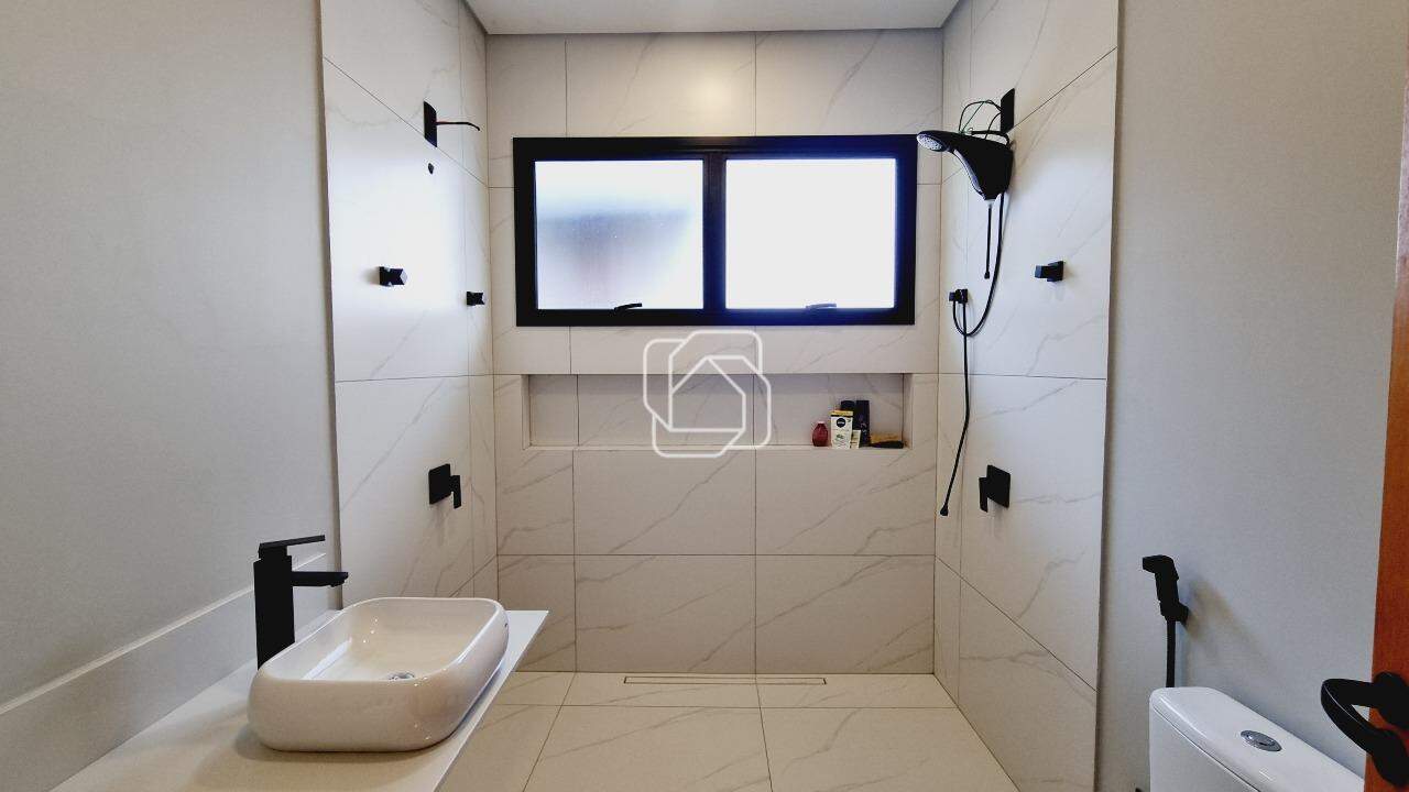 Chácara para aluguel em Indaiatuba - SP - Parque das Bandeiras: WC