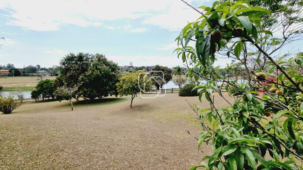 Casa de Condomínio para aluguel em Indaiatuba - SP - Lagos de Shanadu: Pomar privativo