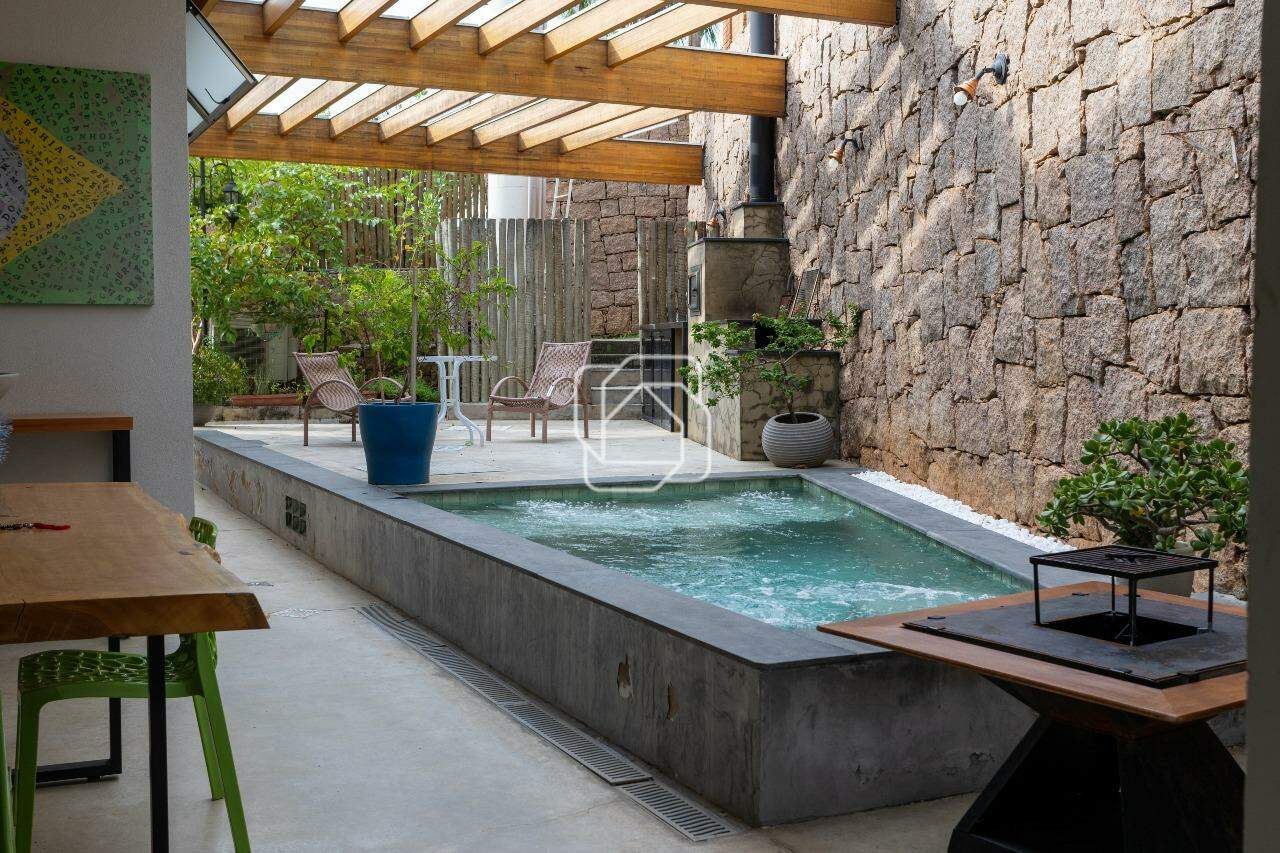 Casa de Condomínio à venda em Indaiatuba - SP - Colinas do Mosteiro de Itaici: Área da piscina