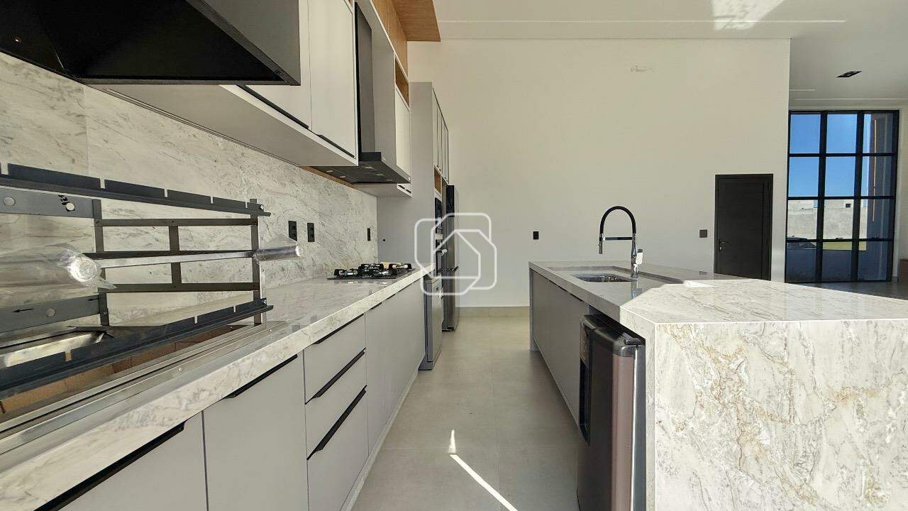 Casa de Condomínio à venda em Indaiatuba - SP - Jardim Residencial Dona Maria Cândida: Cozinha integrada