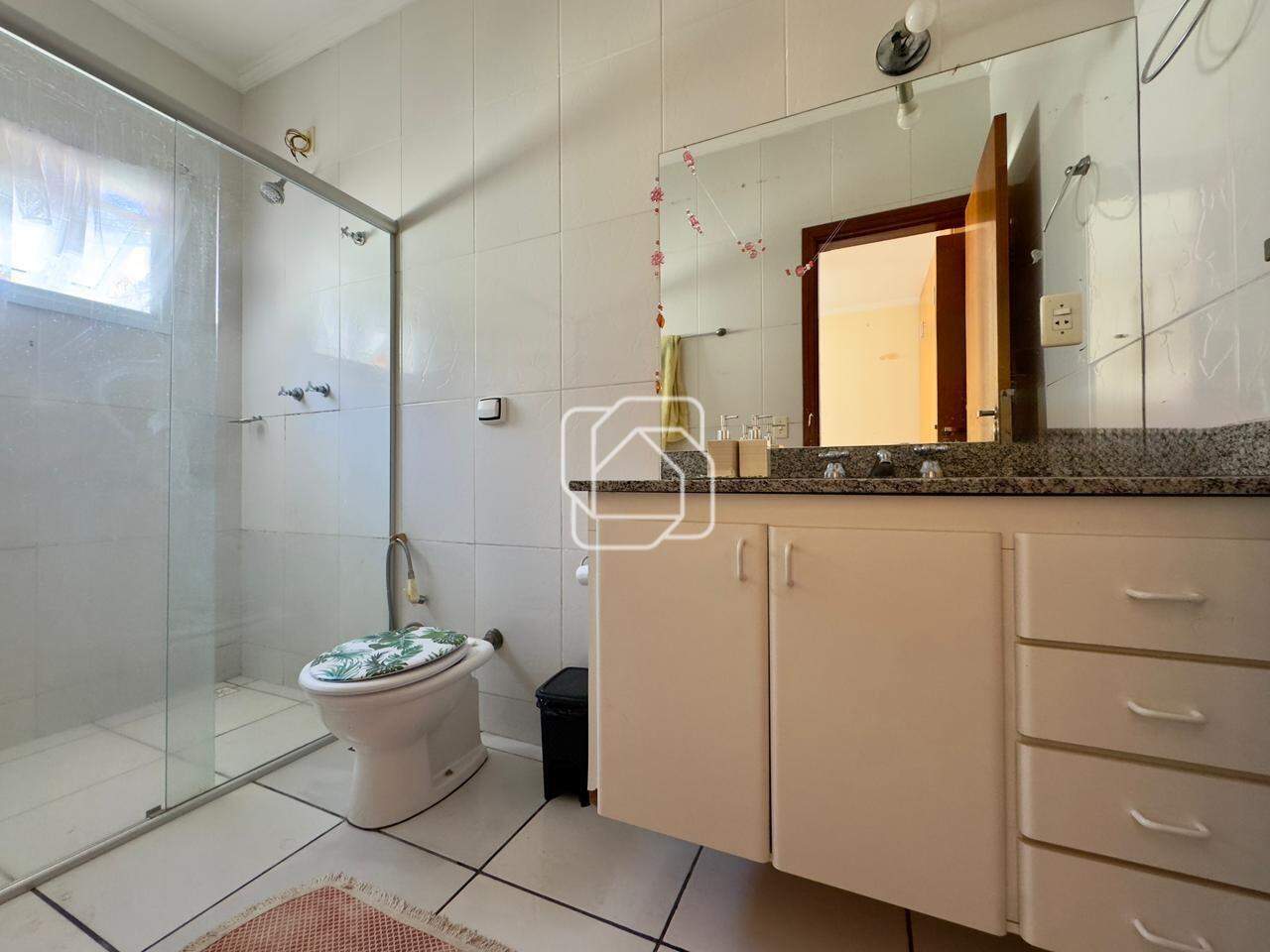 Casa de Condomínio à venda em Itu - SP - Portal da Vila Rica : Banheiro
