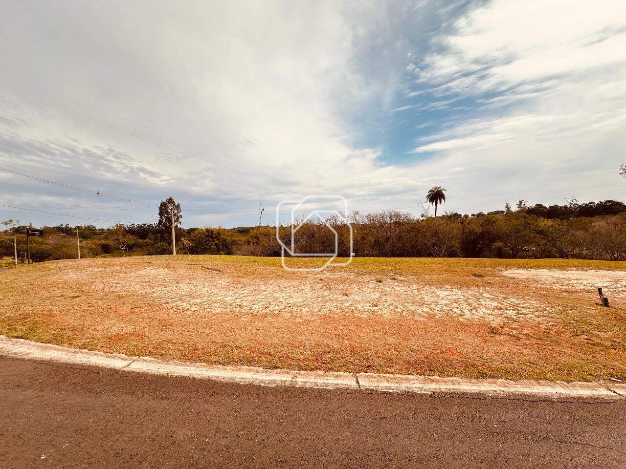 Terreno à venda em Itu - SP - Condomínio Villas do Golfe: 