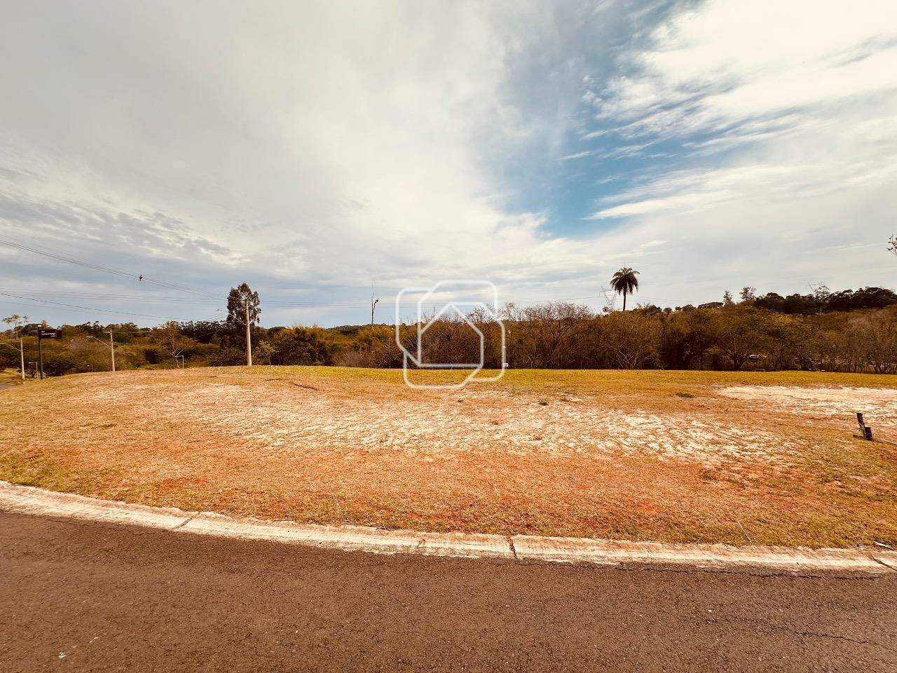 Terreno à venda em Itu - SP - Condomínio Villas do Golfe: 
